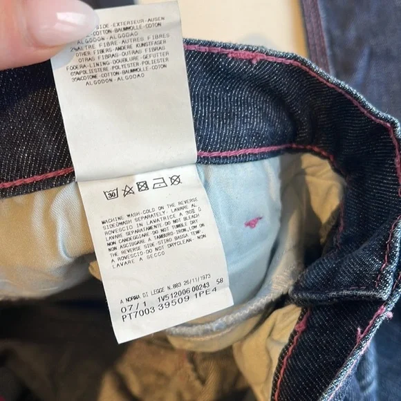 VINTAGE WOMEN'S VERSACE SPORT JEANS - Picture 6 of 6